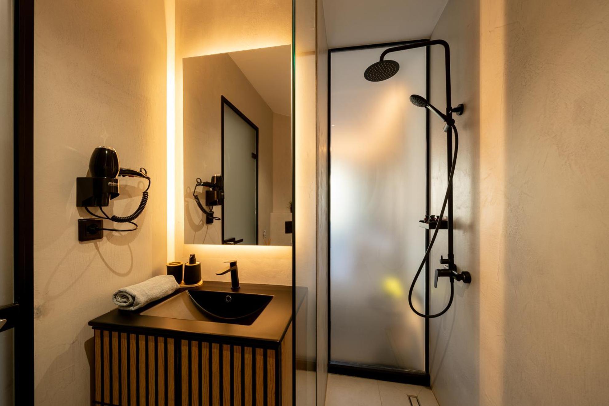 Incorsο - Smart Luxury Stay - Athens Airport - 24Hr Passcode Check In Markópoulon Dış mekan fotoğraf